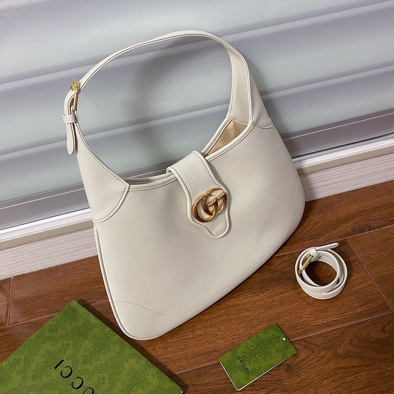 Gucci Handbags 868